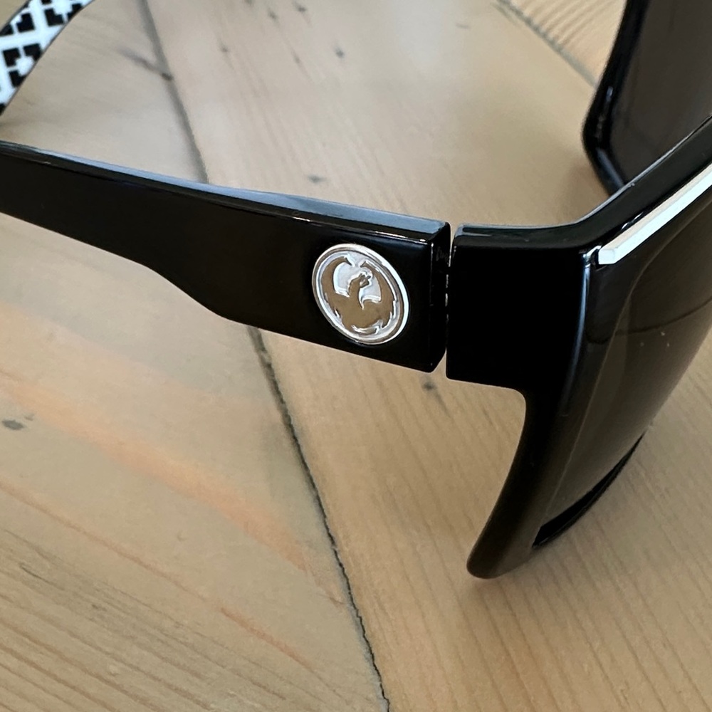 Dragon Alliance Fame black & white Sunglasses - Picture 3 of 10